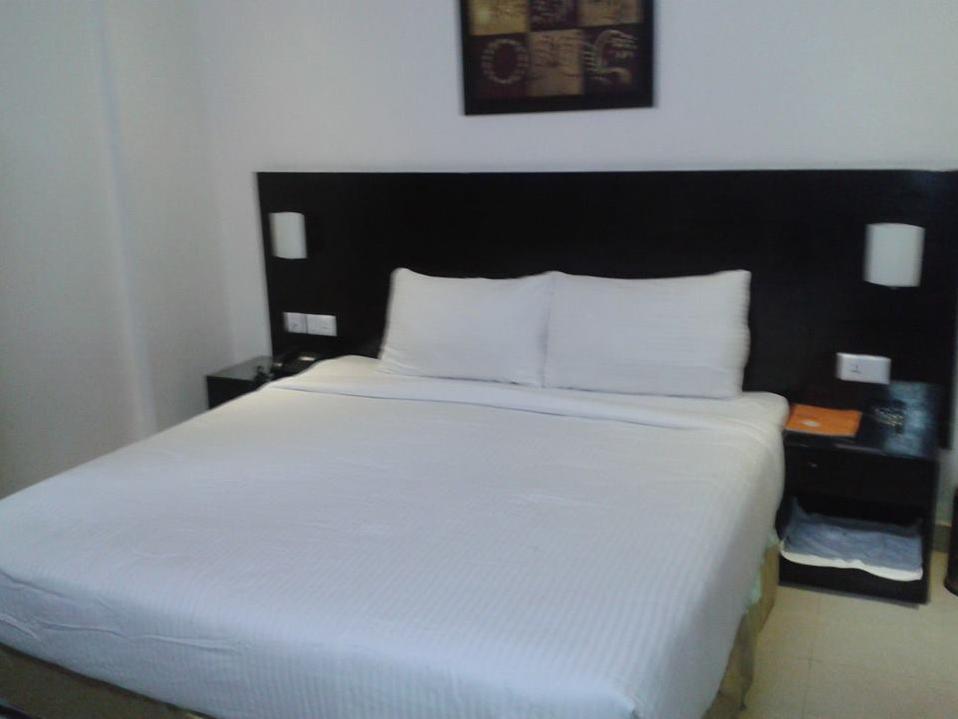 Anr Hotels Лакхнау Экстерьер фото